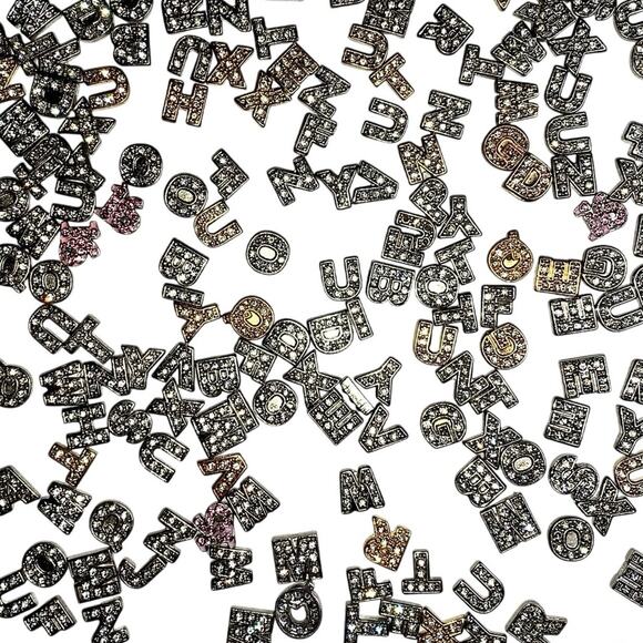 Lot 100+ Floating Locket Jewelry Charms Gold Silver Alphabet Initials Letters - Picture 4 of 12